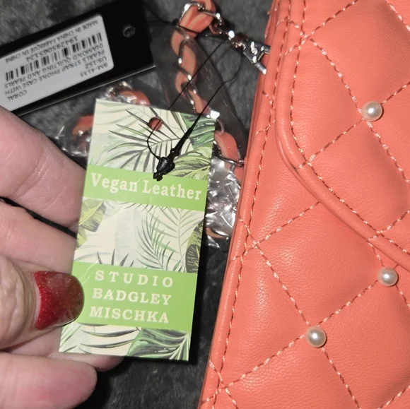 Coral Quilted Crossbody Phone Bag - Picture 3 of 7